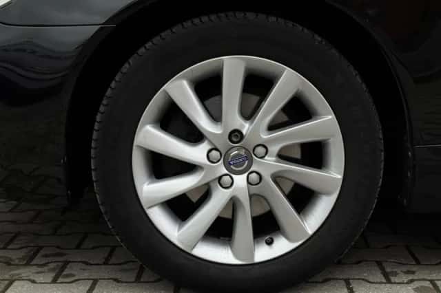 Volvo V70 (2016) thumbnail 4