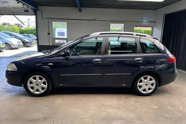 Fiat Croma (2005) thumbnail 2