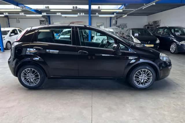 Fiat Punto (2011) thumbnail 5