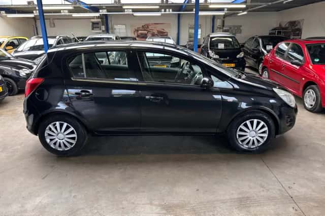 Opel Corsa (2012) thumbnail 5
