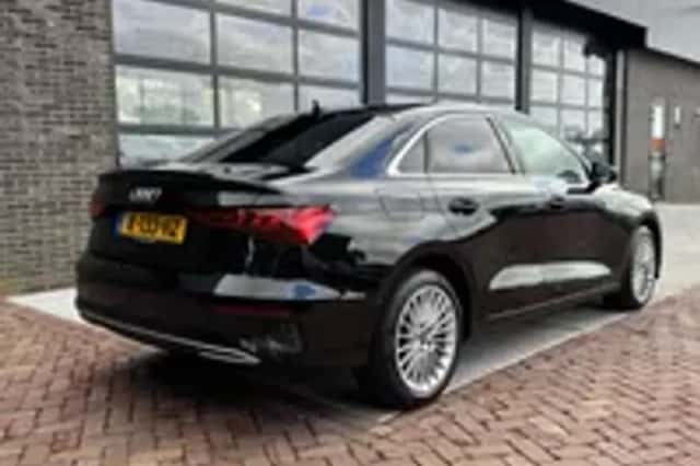 Audi A3 (2021) thumbnail 2