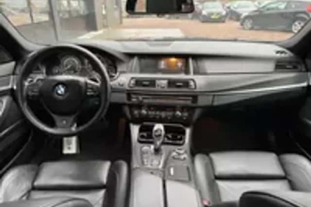 BMW 5-Serie (2013) thumbnail 3
