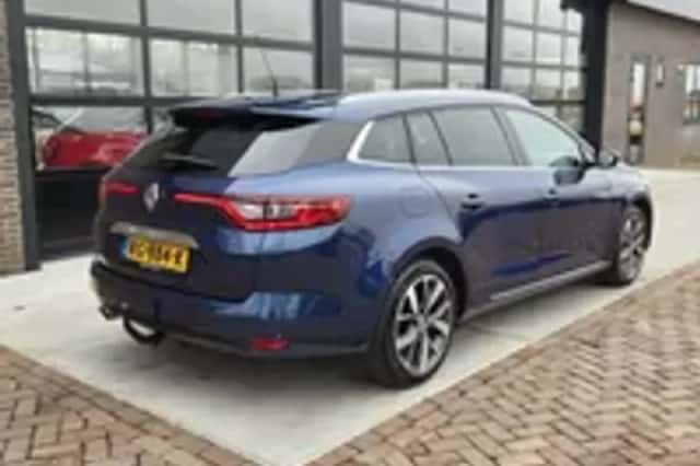 Renault Mégane (2017) thumbnail 2