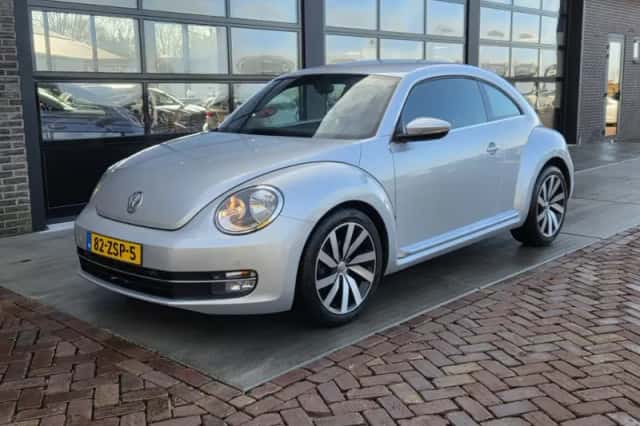 Volkswagen Beetle (2013) thumbnail 1