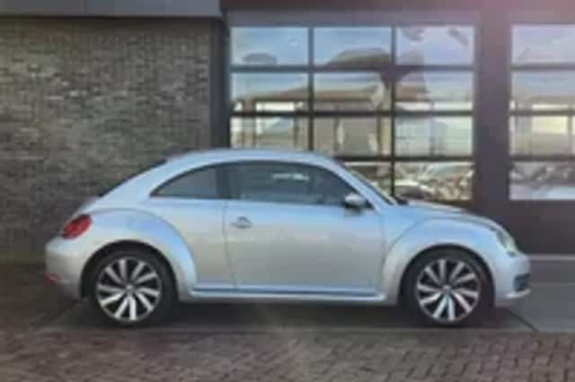Volkswagen Beetle (2013) thumbnail 6