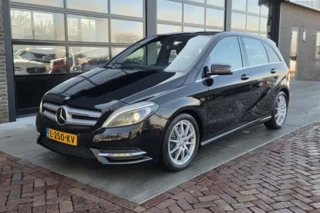 Mercedes-Benz B-Klasse (2013) thumbnail 1