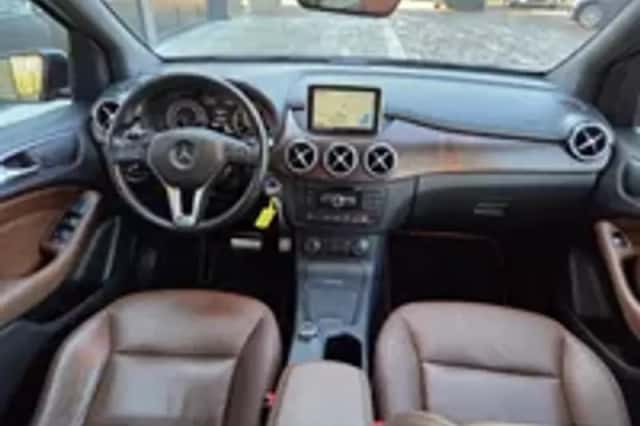 Mercedes-Benz B-Klasse (2013) thumbnail 3