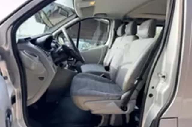Renault Trafic (2011) thumbnail 4