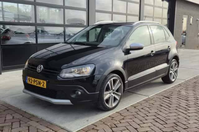 Volkswagen Polo (2011) thumbnail 1