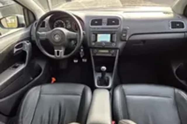 Volkswagen Polo (2011) thumbnail 3