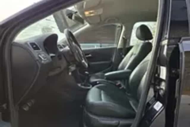 Volkswagen Polo (2011) thumbnail 4