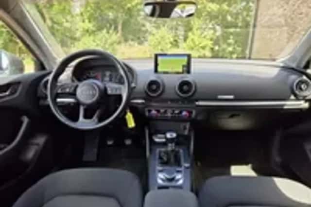 Audi A3 (2018) thumbnail 3