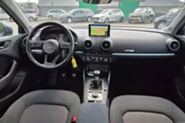 Audi A3 (2018) thumbnail 4