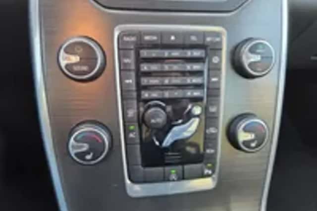 Volvo V70 (2016) thumbnail 6