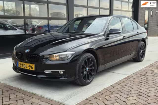 BMW 3-Serie (2013) thumbnail 1