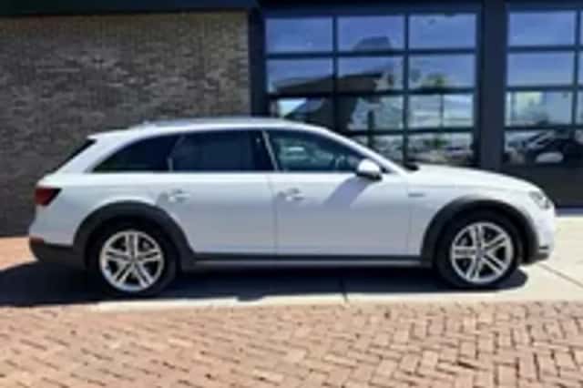 Audi A4 (2018) thumbnail 6