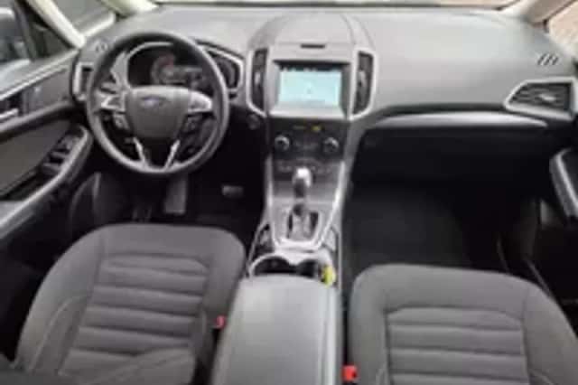 Ford Galaxy (2017) thumbnail 3