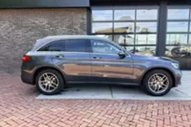Mercedes-Benz GLC-Klasse (2015) thumbnail 4