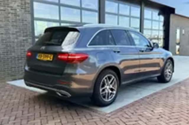 Mercedes-Benz GLC-Klasse (2015) thumbnail 2