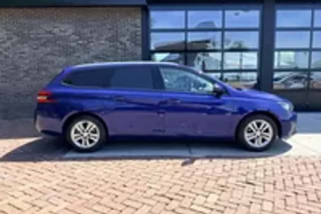 Peugeot 308 (2018) thumbnail 4