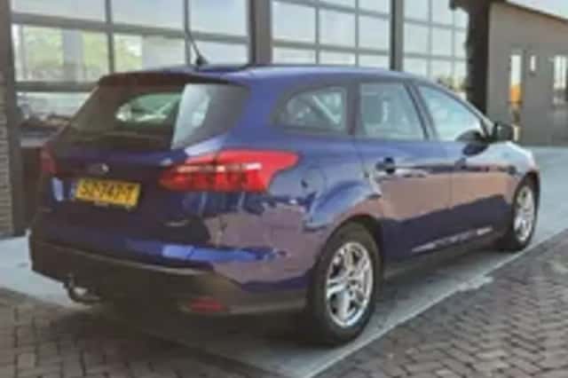 Ford Focus (2018) thumbnail 2