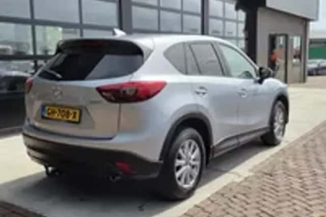 Mazda CX-5 (2015) thumbnail 2