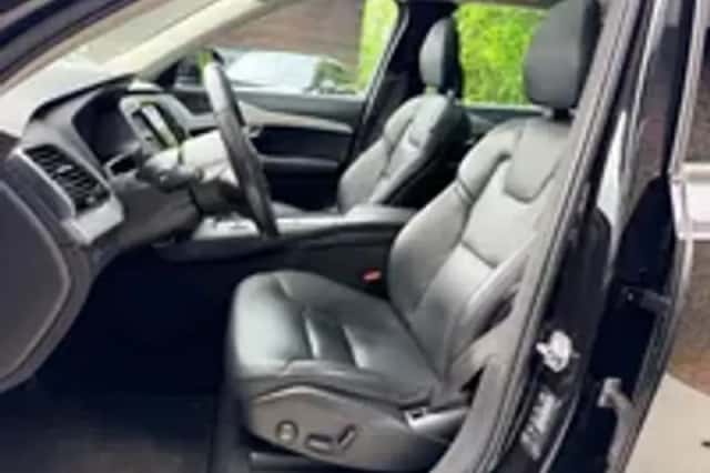 Volvo XC90 (2016) thumbnail 4