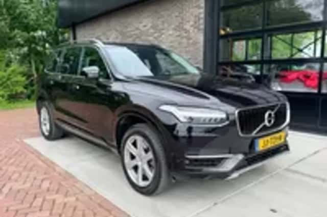 Volvo XC90 (2016) thumbnail 5