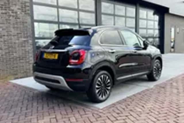 Fiat 500X (2019) thumbnail 2