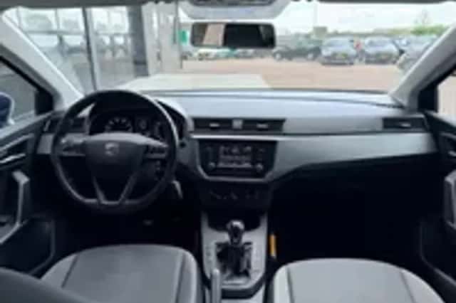 SEAT Ibiza (2017) thumbnail 3