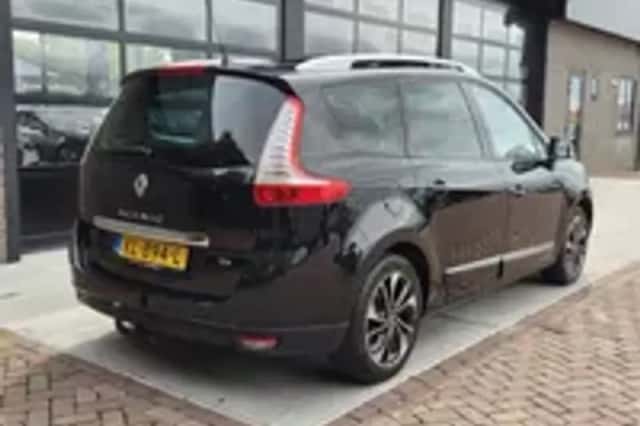 Renault Grand Scénic (2016) thumbnail 2