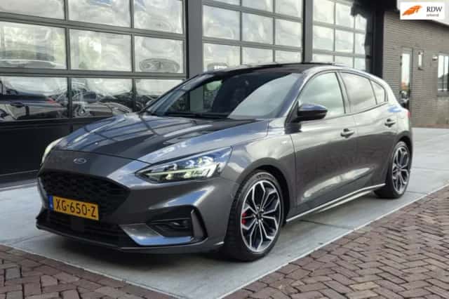 Ford Focus (2019) thumbnail 1