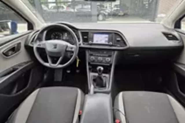 SEAT Leon (2013) thumbnail 3