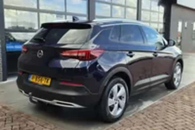 Opel Grandland X (2020) thumbnail 2