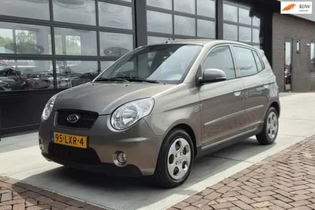 Kia Picanto (2010) thumbnail 1