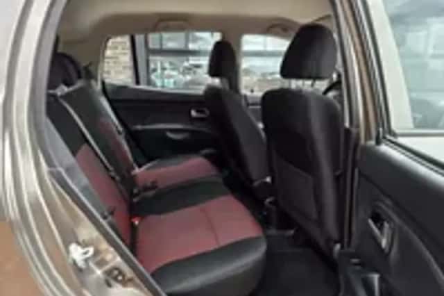 Kia Picanto (2010) thumbnail 5