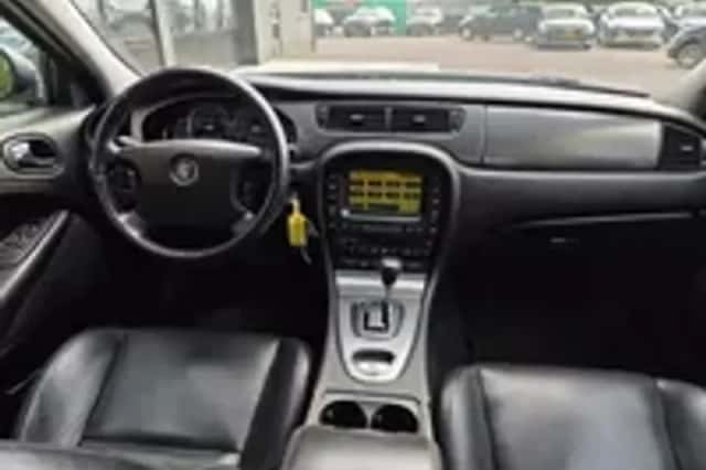 Jaguar S-Type (2004) thumbnail 3