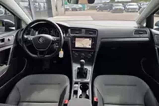 Volkswagen Golf (2018) thumbnail 4