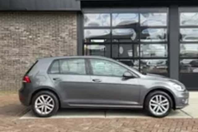 Volkswagen Golf (2018) thumbnail 6