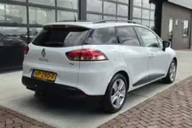 Renault Clio (2015) thumbnail 2