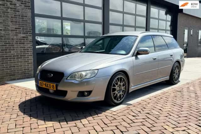 Subaru Legacy (2010) thumbnail 1