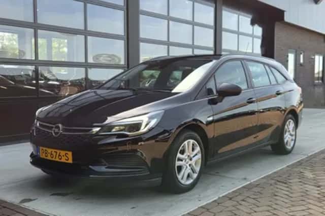 Subaru Legacy (2010) thumbnail 5