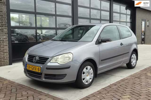 Volkswagen Polo (2008) thumbnail 1