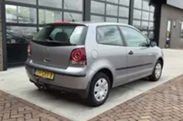 Volkswagen Polo (2008) thumbnail 2