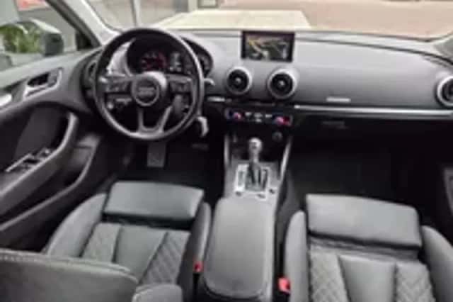 Audi A3 (2017) thumbnail 3