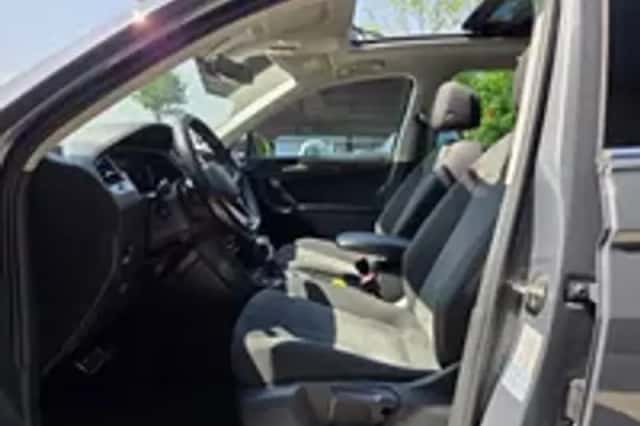 Volkswagen Tiguan (2021) thumbnail 4