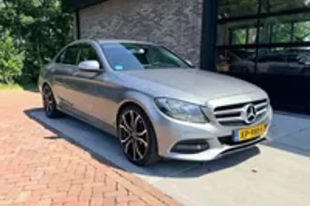 Mercedes-Benz C-Klasse (2014) thumbnail 3