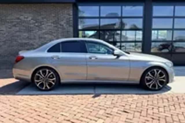 Mercedes-Benz C-Klasse (2014) thumbnail 4