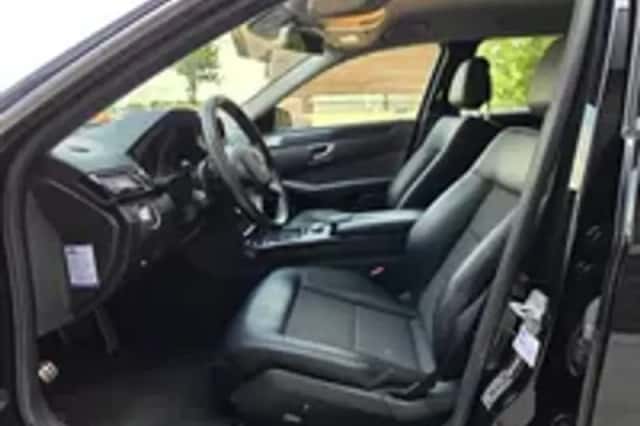Mercedes-Benz E-Klasse (2012) thumbnail 3