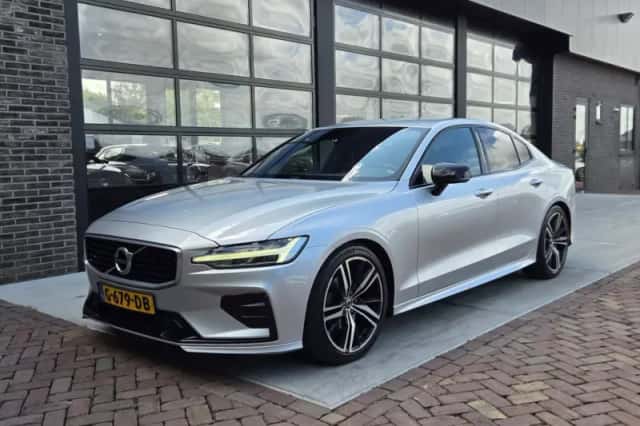 Volvo S60 (2019) thumbnail 1